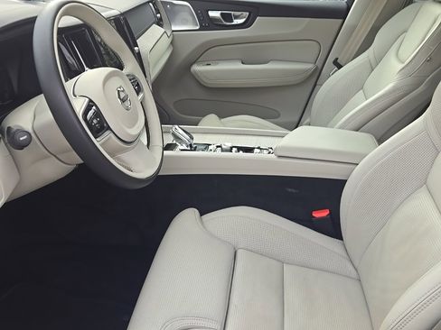 Used 2021 Volvo XC60 T8 Inscription w/ Advanced Package image 15