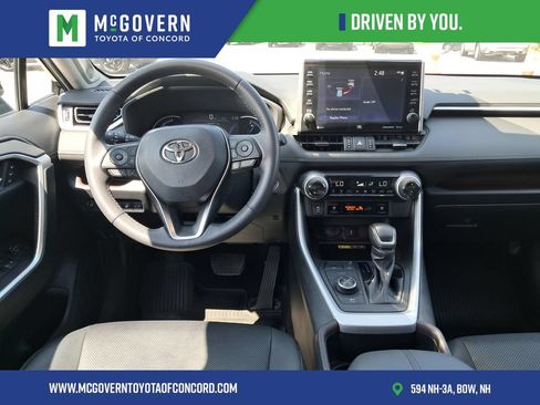 Used 2022 Toyota RAV4 Limited AWD/4WD image 20