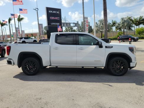 Used 2022 GMC Sierra 1500 Elevation w/ Elevation Premium Package image 4