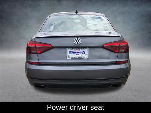 Used 2018 Volkswagen Passat 3.6 FWD image 7