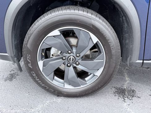 Used 2025 Nissan Rogue SV AWD/4WD image 34