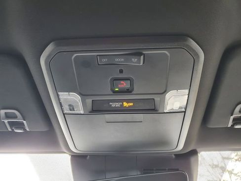 Used 2024 Toyota Tacoma TRD Off-Road image 31