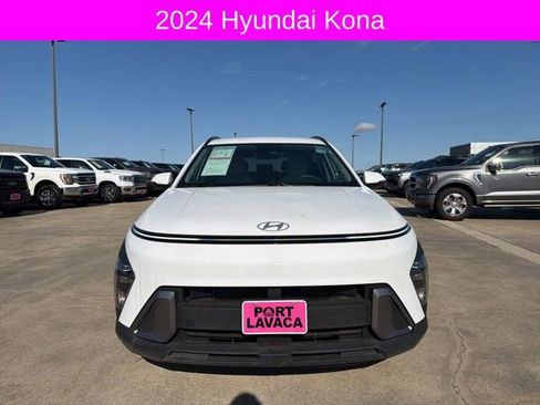 Used 2024 Hyundai Kona SEL w/ Convenience Package image 2