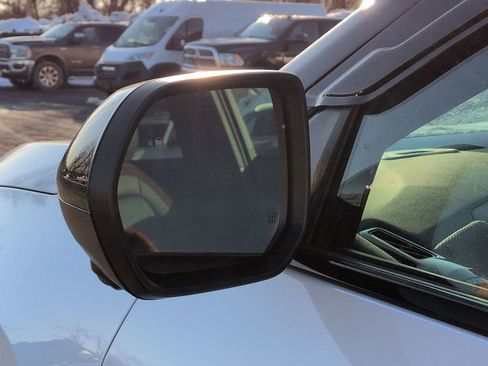 Used 2026 Chevrolet Equinox RS w/ Convenience Package III image 11