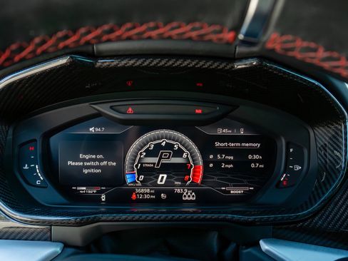 Used 2020 Lamborghini Urus image 67