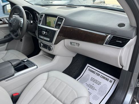 Used 2015 Mercedes-Benz GL 320 GL350 BlueTEC w/ Premium I Package image 27