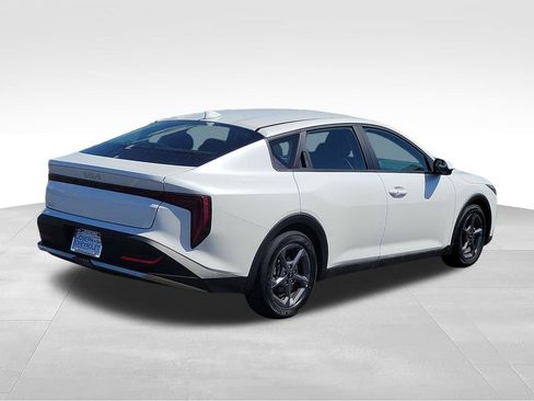 Used 2025 Kia K4 FWD image 4