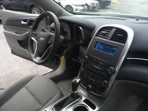 Used 2015 Chevrolet Malibu LS FWD image 16