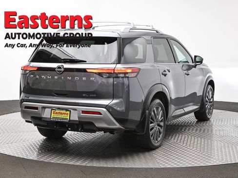 Used 2023 Nissan Pathfinder SL w/ SL Premium Package AWD/4WD image 5