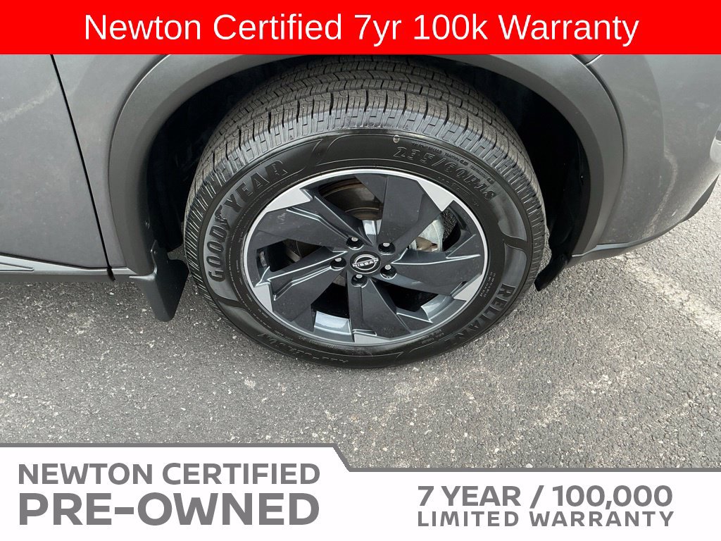 Used 2025 Nissan Rogue SV AWD/4WD image 46