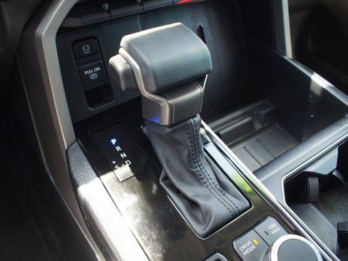 Used 2024 Toyota Tundra SR5 AWD/4WD image 10