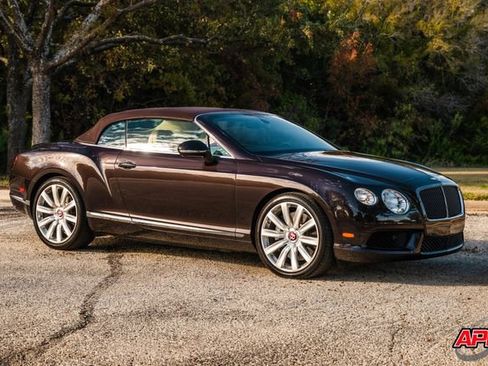 Used 2015 Bentley Continental GT image 30