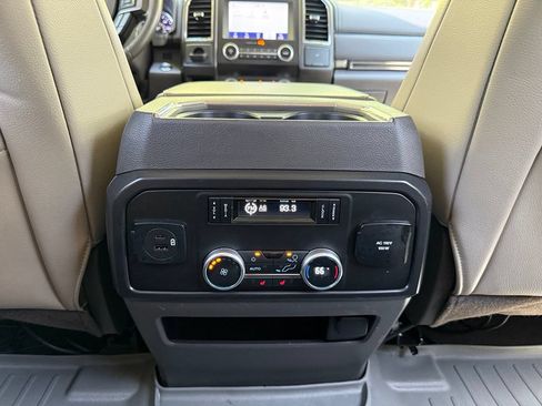 Used 2021 Ford Expedition Max Limited RWD image 29