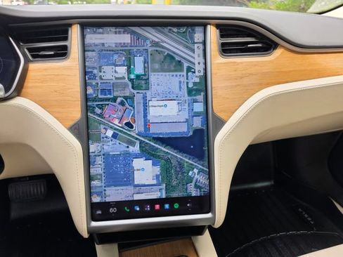 Used 2018 Tesla Model S 75D AWD/4WD image 34