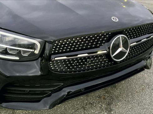 Used 2022 Mercedes-Benz GLC 300 image 29