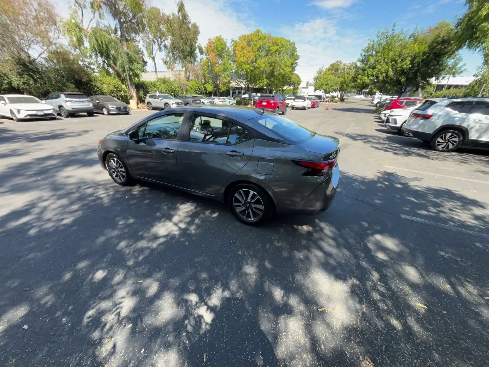Used 2025 Nissan Versa SV FWD image 9