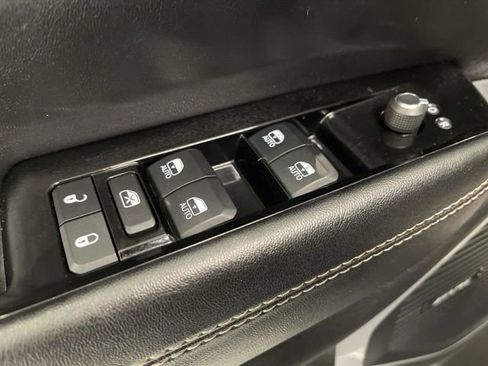 Used 2024 Jeep Wagoneer L Series II w/ Flexible Seating Group image 22