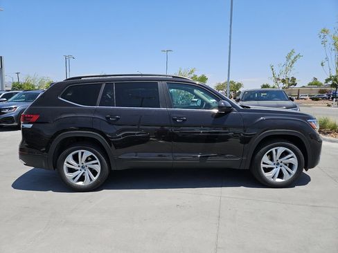 Used 2023 Volkswagen Atlas SE AWD/4WD image 12