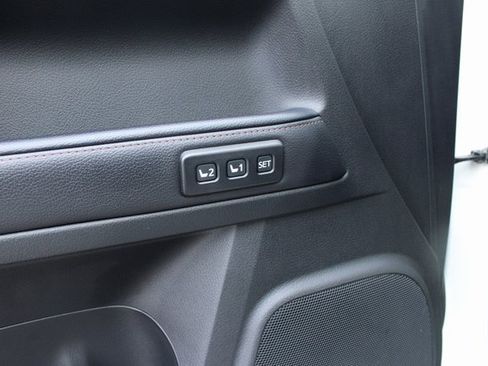 Used 2023 Toyota 4Runner Limited image 12