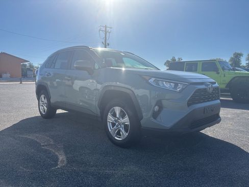 Used 2021 Toyota RAV4 XLE image 3