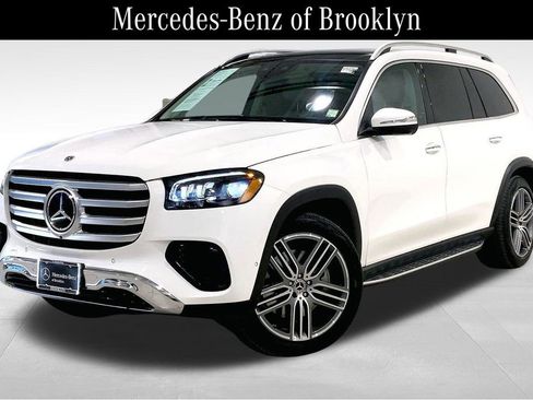 Certified 2026 Mercedes-Benz GLS 450 4MATIC image 2