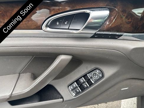 Used 2016 Porsche Panamera 4 AWD/4WD image 8