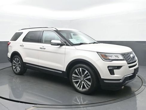 Used 2018 Ford Explorer Platinum AWD/4WD image 7