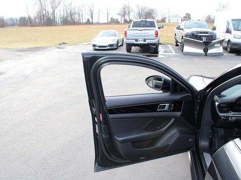 Used 2020 Porsche Panamera 4 AWD/4WD image 15