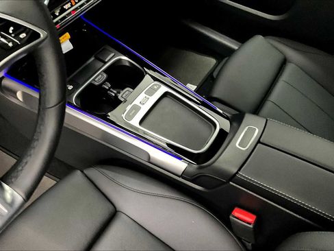 New 2025 Mercedes-Benz GLB 250 GLB 250 image 7