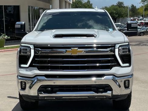 Used 2025 Chevrolet Silverado 2500 LTZ w/ LTZ Premium Package AWD/4WD image 7