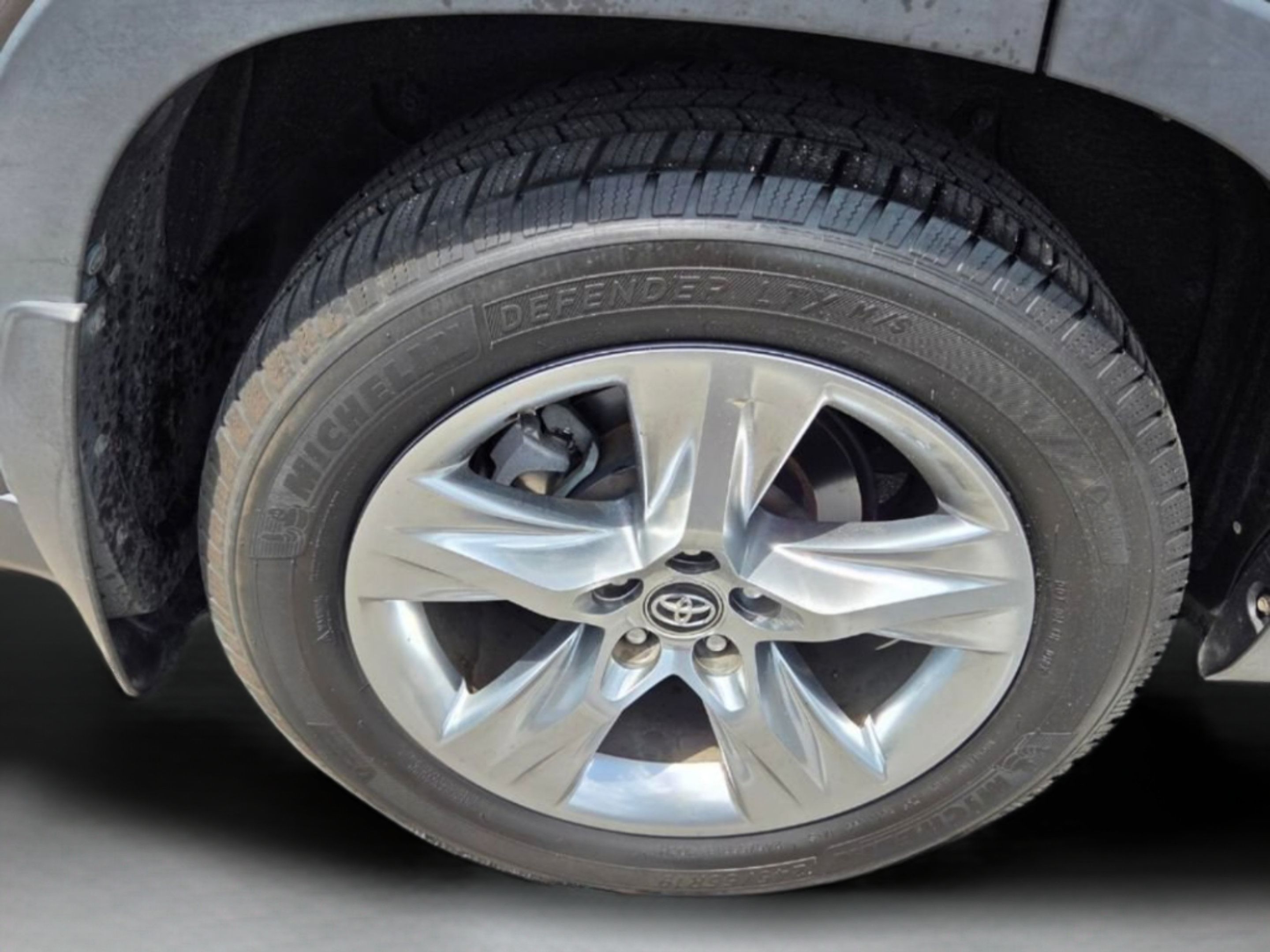 Used 2016 Toyota Highlander Limited AWD/4WD image 36