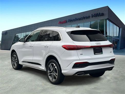 Certified 2025 Audi Q5 Premium Plus w/ Premium Plus image 4