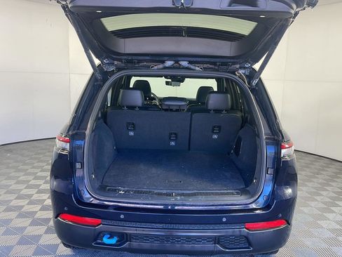 Used 2023 Jeep Grand Cherokee Trailhawk w/ Advanced Protech Group II AWD/4WD image 11