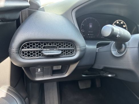 Used 2024 Honda HR-V LX image 25