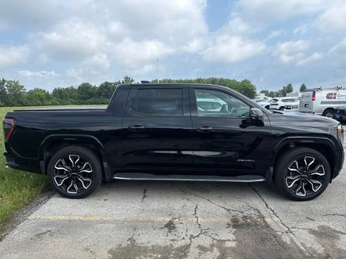 Used 2026 GMC Sierra EV Denali AWD/4WD image 5
