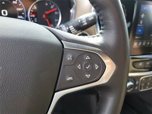 Used 2022 Chevrolet Traverse Premier image 24