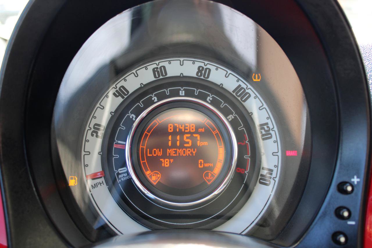 Used 2012 FIAT 500 Lounge w/ Luxury Leather Pkg FWD image 22