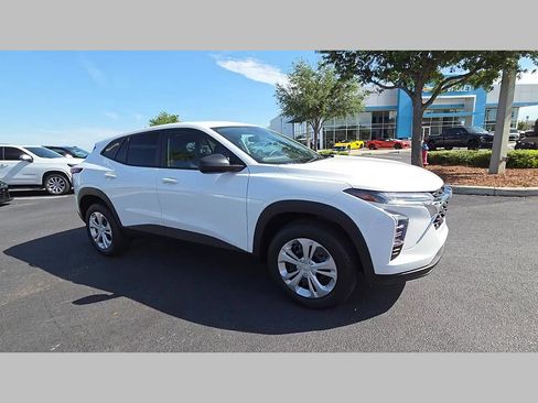 New 2026 Chevrolet Trax LS FWD image 14