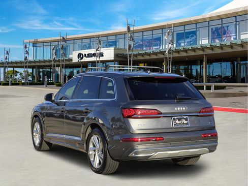 Used 2020 Audi Q7 3.0T Prestige w/ Prestige Package image 4