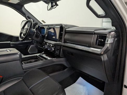 Used 2025 Ford F350 Platinum image 19