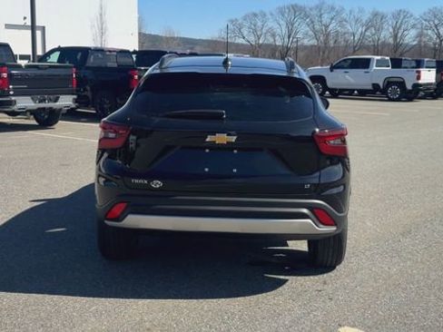 New 2026 Chevrolet Trax LT FWD image 7