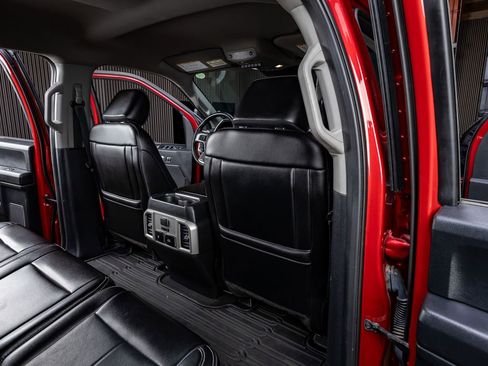 Used 2021 Ford F350 Lariat image 31