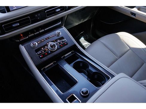 Used 2023 Lincoln Aviator Reserve w/ Equipment Group 201A AWD/4WD image 28