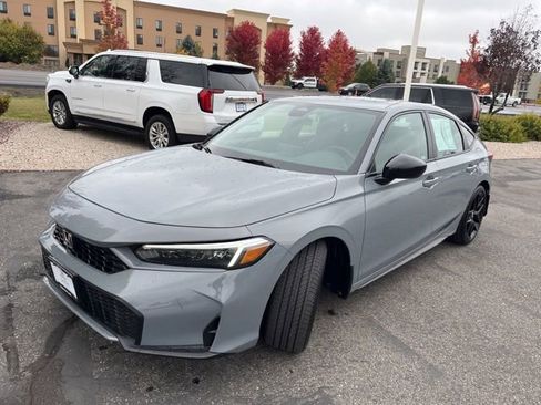 Used 2025 Honda Civic Sport image 4