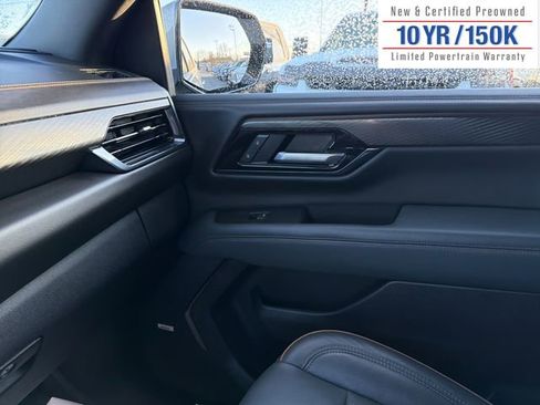 Used 2025 GMC Yukon AT4 w/ AT4 Premium Package image 24