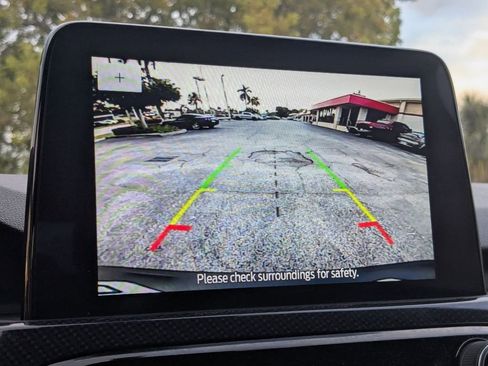 Used 2025 Ford Escape ST-Line image 18