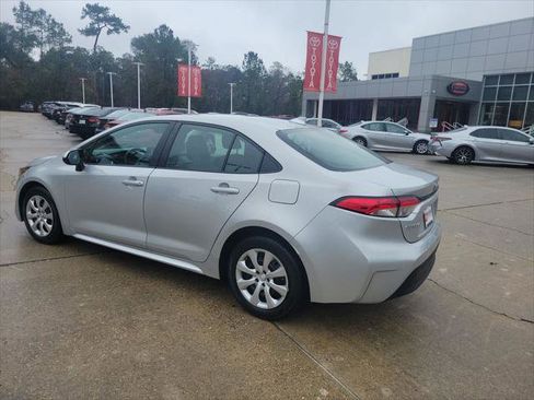 Certified 2024 Toyota Corolla LE image 3