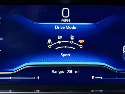 Used 2024 Chevrolet Tahoe RST w/ Luxury Package AWD/4WD image 11