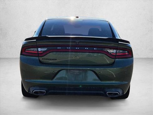 Used 2018 Dodge Charger SXT w/ Blacktop Package image 5