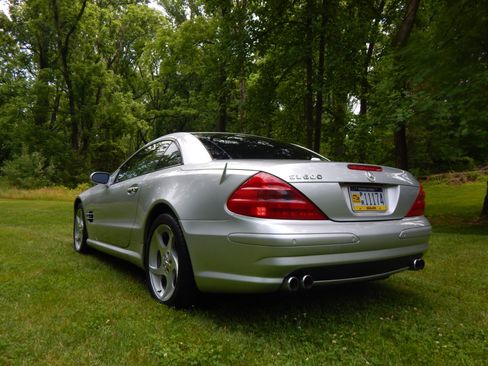 Used 2005 Mercedes-Benz SL 600 w/ AMG Sport Pkg image 9